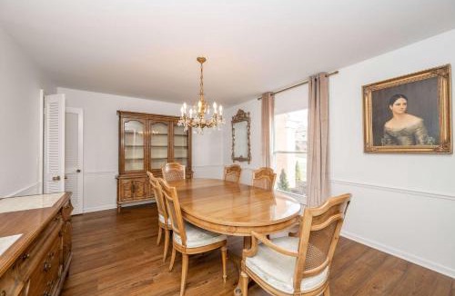 Hamilton House | Tallen Manor & Retreat