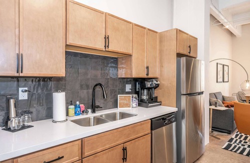 Central Business District Apartment | The 333 Suites - For 24 Guests