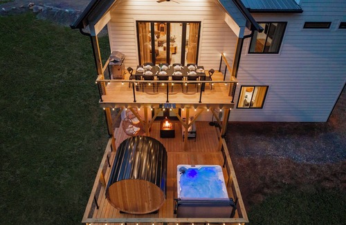 Arden House | The Asheville Chalet - Sleeps 18 - 15 Minutes to Downtown Asheville