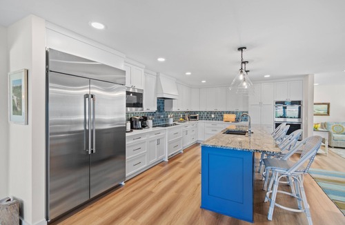 Sunset Beach House | The Bear's Lair by SeaBreeze Elite Properties