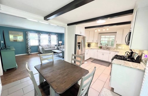 Wilmington House | The Best Family & Friends Hangout & Pet Friendly!