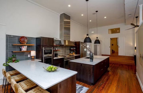 Staunton House | The Beverley Loft - Historic Downtown Staunton