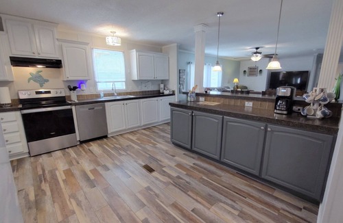 Harkers Island House | The Blue Sand Dollar at Harkers Island! Water Views, 4 beds 2 baths!