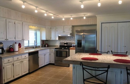 Monteagle House | The Bluff House: Incredible View, Renovated Lux, Close to Area Adventures