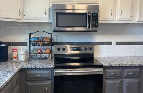 Coxs Creek House | The Bourbon Charm Homestay. Bourbon Trail, PGA, Derby
