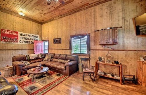 Florence House | 'The Bovard Lodge' Rustic Cabin Near Ohio River!
