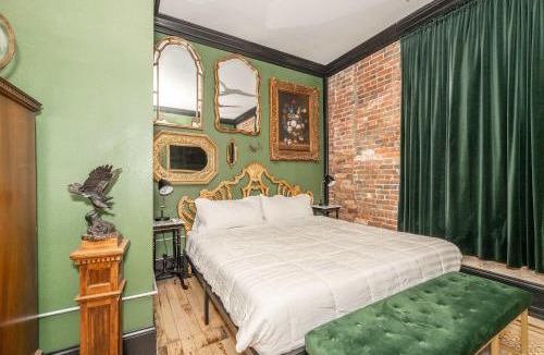 Blanchester House | The Brick Dachshund - Chic for 9