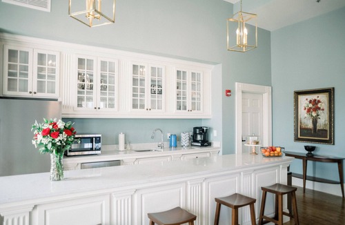 Millersburg Hotel | The Captain's Suite: Elegant & Historic Estate Stay at Mustard Seed Hill