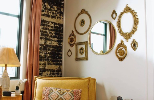 Leitchfield Apartment | The Chassedi Suite/The 1935 Historical Alexander Hotel/