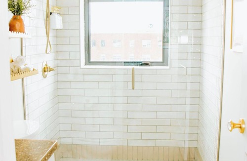 Leitchfield Apartment | The Chassedi Suite/The 1935 Historical Alexander Hotel/