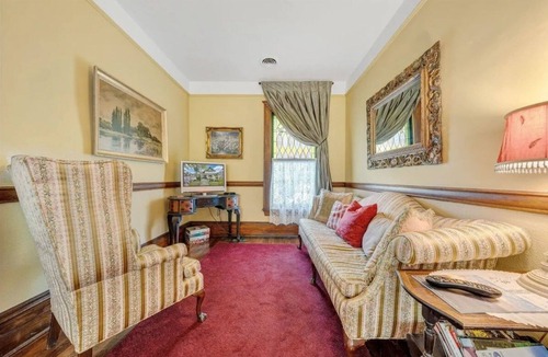 Alderson Apartment | The Chessie, Relaxing 4-bedroom Bed & Breakfast in Historic Alderson, WV, with AC, WiFi