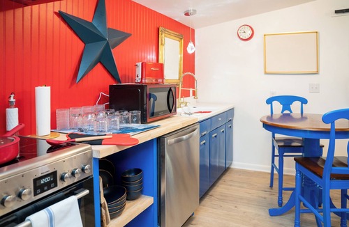 Metropolis House | The Clark: Where Superheroes Sleep!