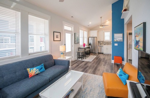 North Carolina Coast Cottage | The CODtage is amazing! 60 steps from beach, 2.5 blks to boardwalk!