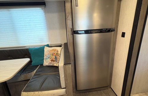 North Topsail Beach RV Rental | The Cozy Cove - a cozy camper at the beach!