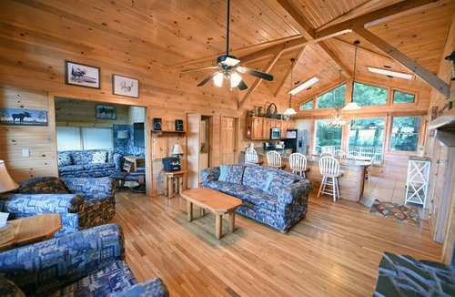 Foxfire Estates Cabin | The Denali Cabin w/Casita| 6BR Mountain Retreat Hot Tub Game Room