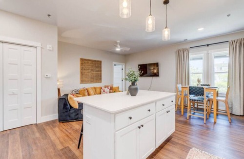 Manteo Apartment | The Downtown Delight Family Suite