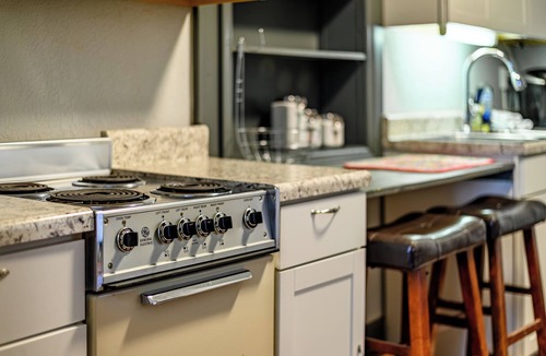 Jefferson City Apartment | The Downtown, Stay in the Heart of Mossy Creek