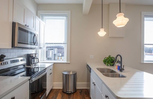 Floyd Apartment | The Farmer’s Supply-Unit 204 in Historic Downtown Floyd