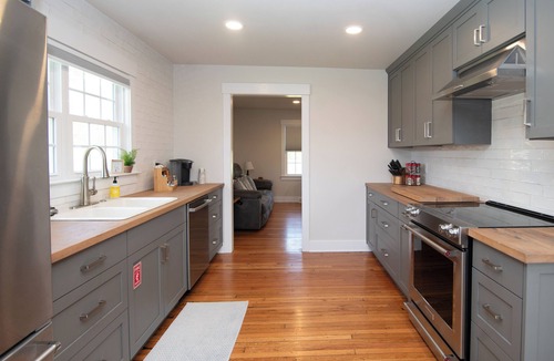 Burnt Chimney House | The Farmhouse: Peaceful 3BR Countryside Escape with Modern Comforts