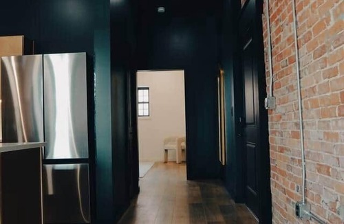 Sidney Apartment | The Garage - Par 2