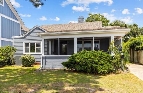 Morehead City House | The Gray Whale Cottage home