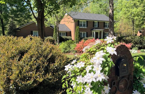 New Irving Park House | The Greensboro Grand Getaway - Luxury GSO Retreat with 6 Bdrms and 4.5 Bths