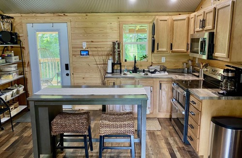 Stanton Cabin | The Grey at RRG