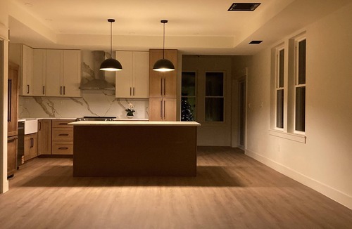 Brookland House | The Haven: Upscale 3BR DC Retreat for Intimate Stays & Gatherings