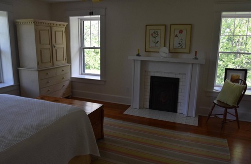 Versailles House | The Heart of Horse & Bourbon Country