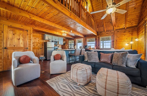 Valley Head Cabin | The Hideaway at Mentone-Newly Renovated