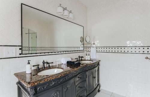 Staunton Hotel | The Historic Berkeley Place