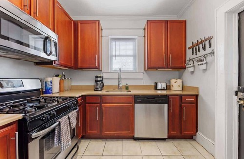 Dilworth Condo | The Home Collection: Pet Friendly Dilworth 2BR w/Balcony near Atrium CMC