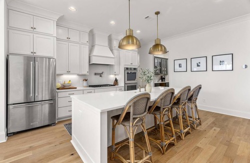 Auburn House | The Hydrangea Game Day House with 65” Smart Tv King Suite Peloton Chefs Kitchen