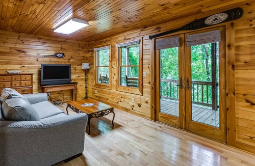 Allons Cabin | The Lodge-Cab.14 at MC Marina on Dale Hollow Lake near Standing Stone State Park