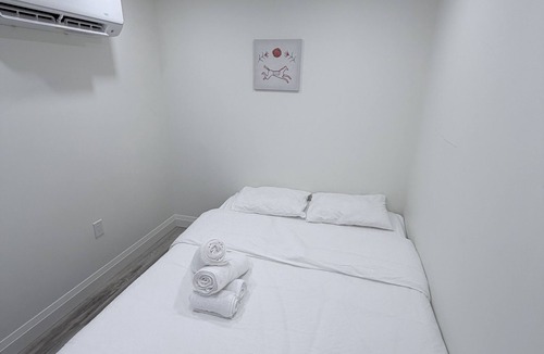 Rosemount Apartment | The Luxe Studio - Comfortable and Affordable Stay