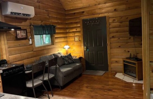 Bruceton Mills Cabin | The Maple Tree Cabin