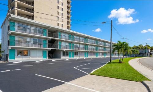 Myrtle Beach Hotel | The Mermaid Inn