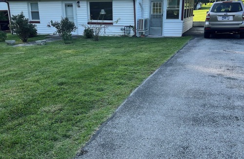 Livingston House | The Miller House-Charming 2-bedroom house with AC in cozy Livingston