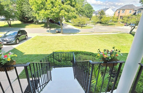 Upper Marlboro House | The Mirror . Spacious & Luxury 4-bedroom house in charming Upper Marlboro/DMV