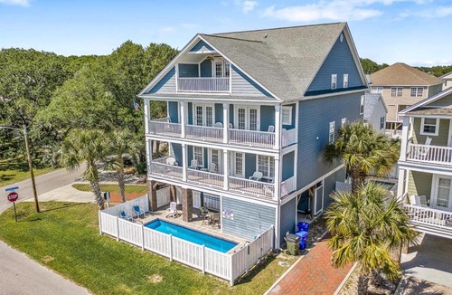 Surfside Beach House | The Missing Peace