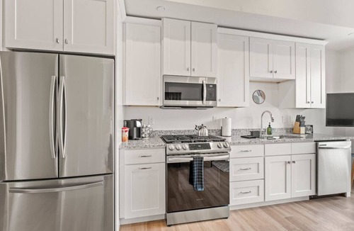 Northeast South Bend Apartment | The Overlook | Downtown | ND