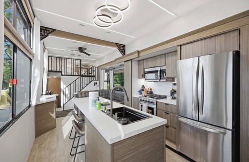 Tallassee House | The Pine- Gorgeous views of the Smoky Mountains