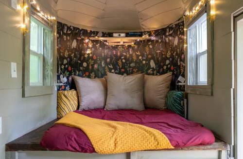 Sylva Apartment | The Portkey - Magical Harry Potter Themed, Hot Tub, and Fire Pit