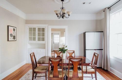 Montgomery House | The quiet home where families actually unwind after busy Montgomery days.