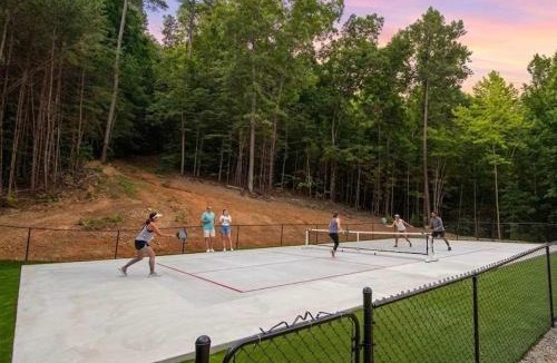 Wildwood House | The Retreat at Wildwood - Hot Tub Theater & Deck