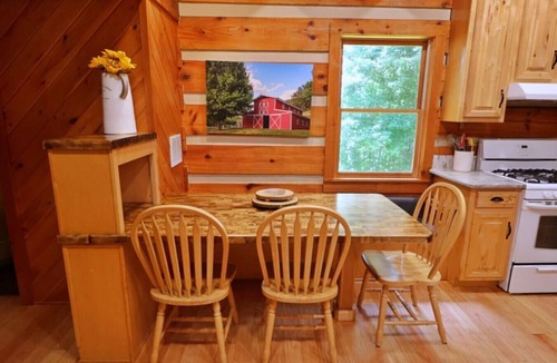 Cherokee Cabin | The Ridge: 6 mins to Casino+PetFriendly+Gas Grill