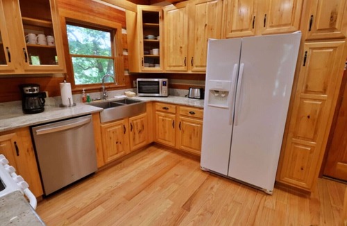 Cherokee Cabin | The Ridge: 6 mins to Casino+PetFriendly+Gas Grill