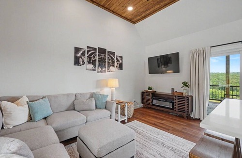 Hermann Cottage | The Rory-A Modern Wine Country Retreat