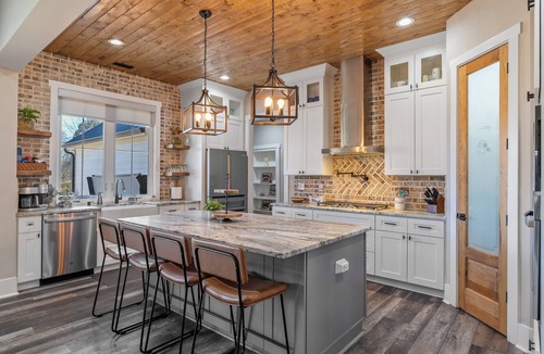 Travelers Rest House | The Sanctuary @ Tubbs Mountain Luxury Sleeps 12 Hot Tub Games Gym 1-Acre