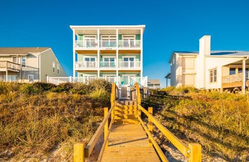 Oak Island House | The Sandcastle by Oak Island Accommodations